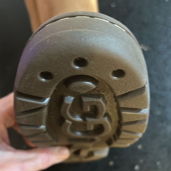 UGG Boots - Picture 9 of 9